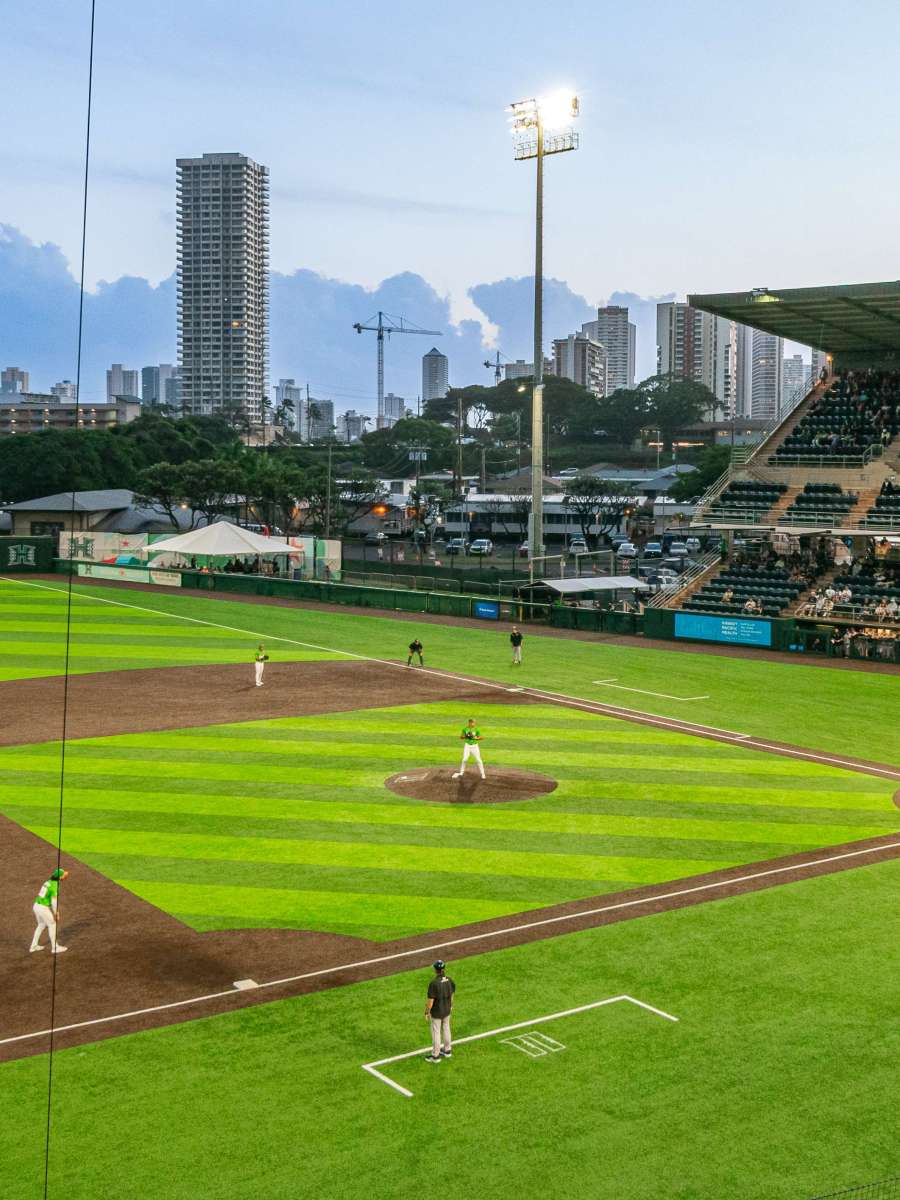 Les Murakami Stadium